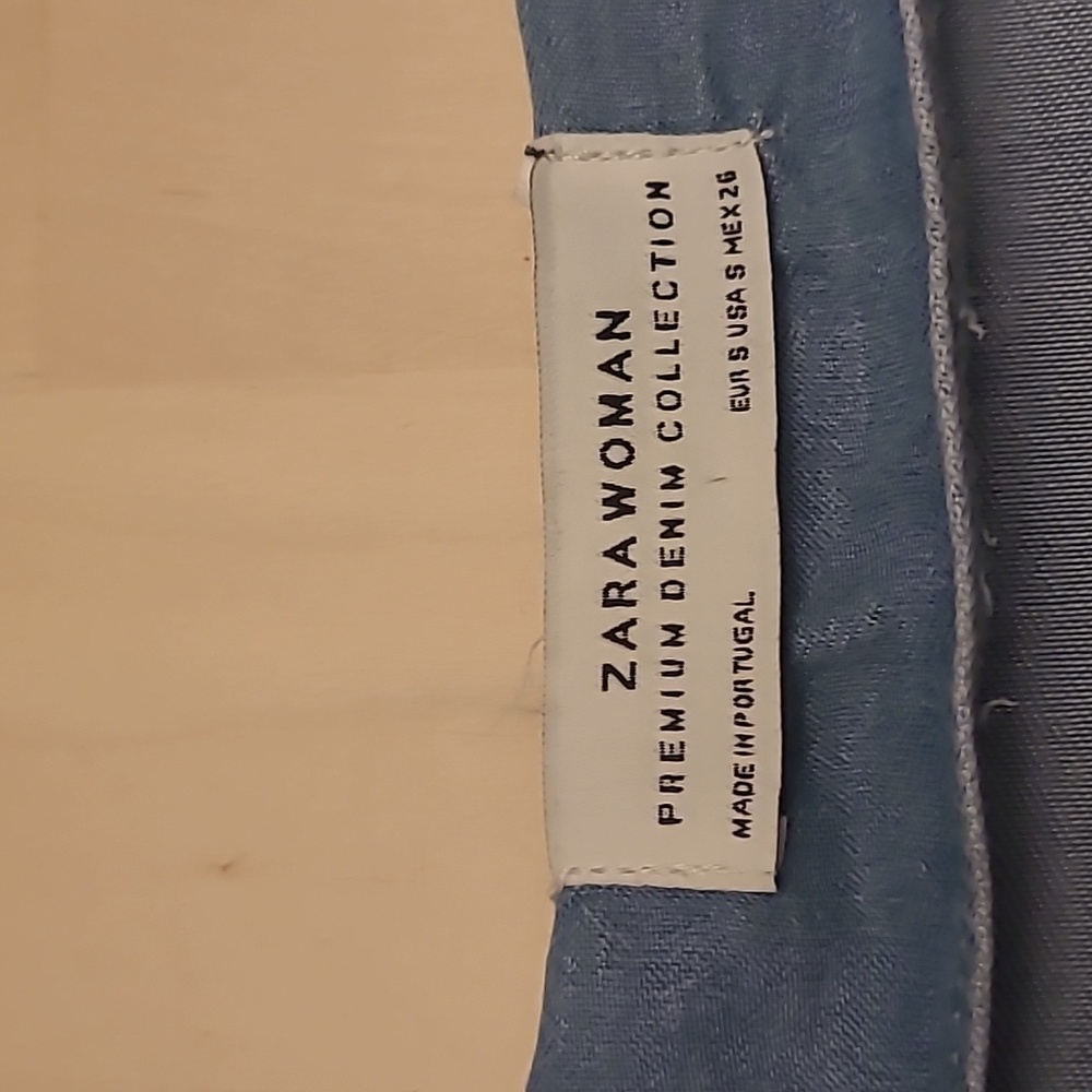 LIKE NEW Zara Chambray Premium Denim Tiered 3/4 Sleeved Dress 1000% Lyocell - Picture 3 of 10